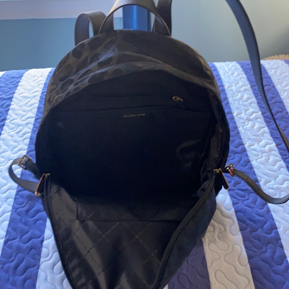 Michael Kors black backpack - Picture 3 of 7